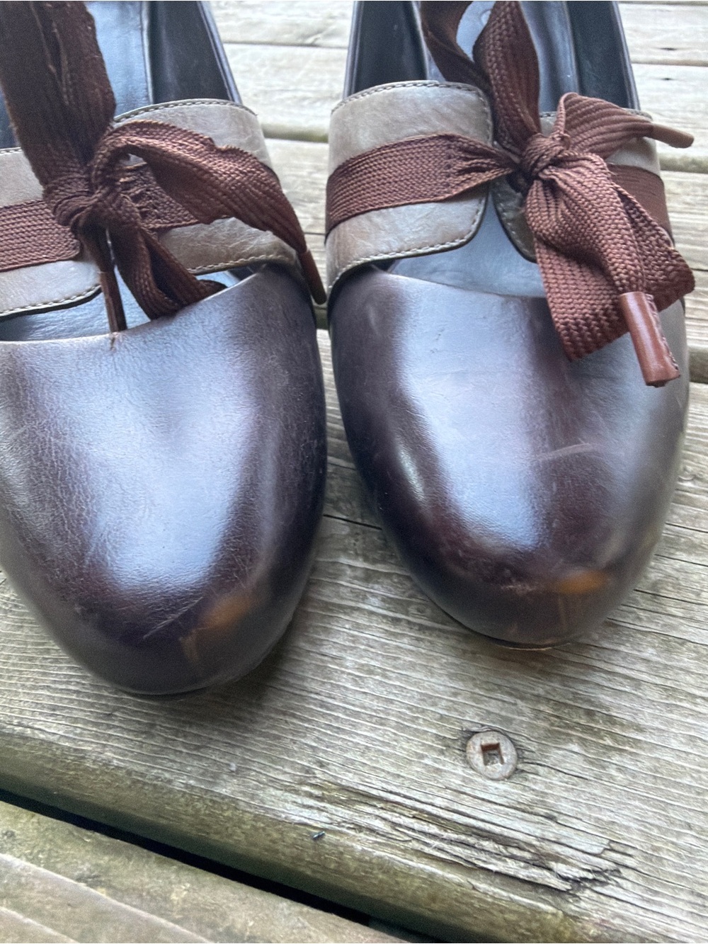 Joy Chen Brown Leather Pumps Size 9 Block Heel Bow Accent Career Office Shoes - Picture 13 of 14